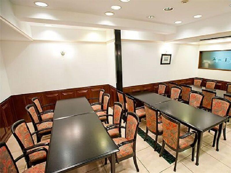 Osaka Corona Hotel Bagian luar foto