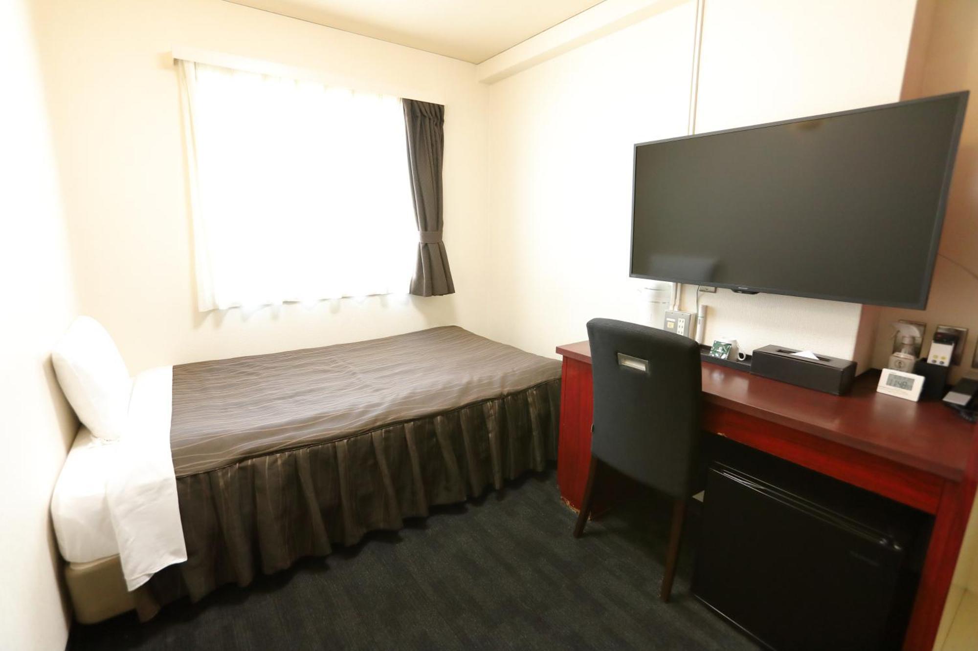Osaka Corona Hotel Bagian luar foto
