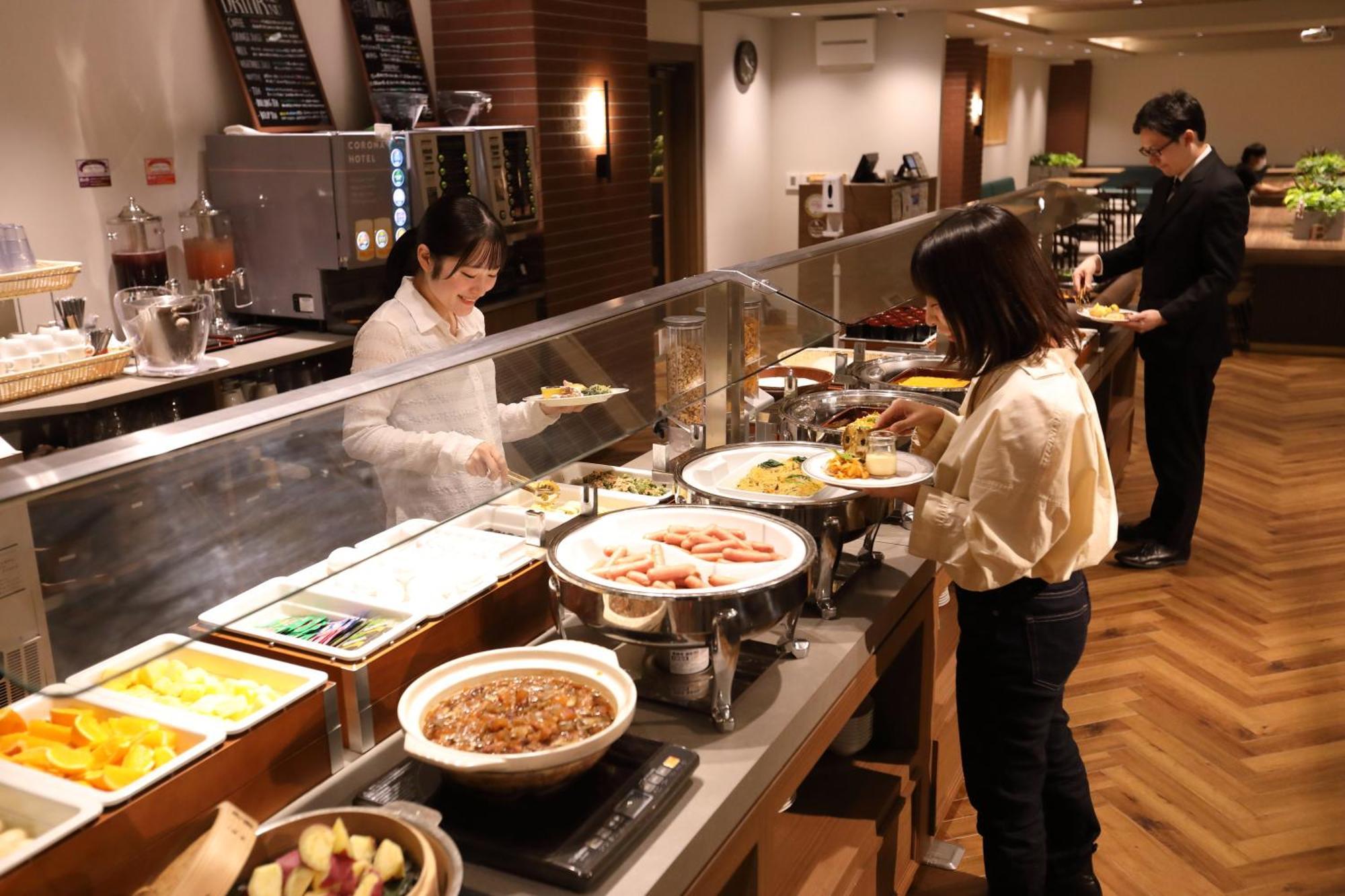 Osaka Corona Hotel Bagian luar foto