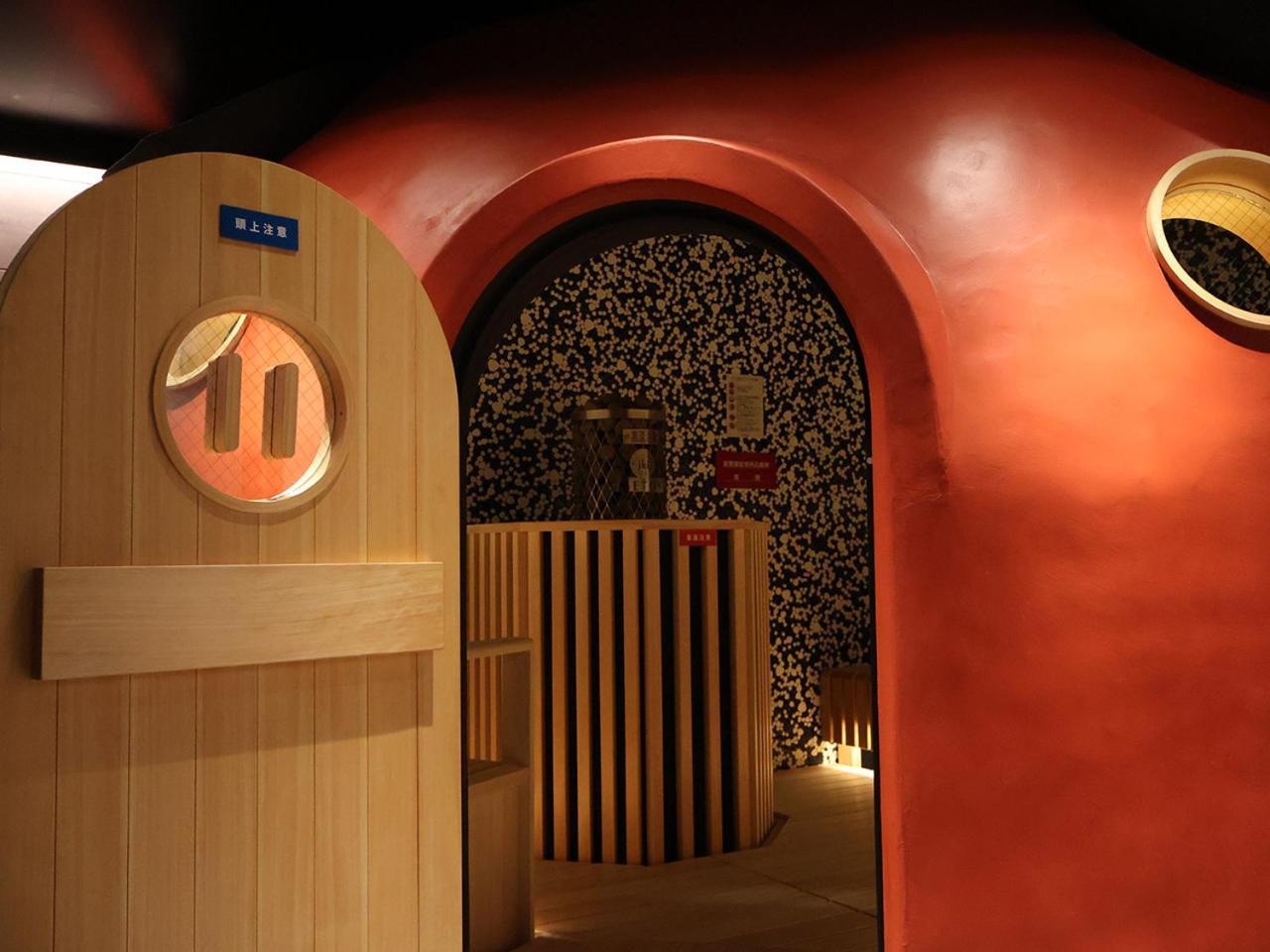 Osaka Corona Hotel Bagian luar foto